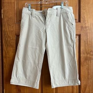 Abercrombie and Fitch 3/4th length Cargo Pants Size 6